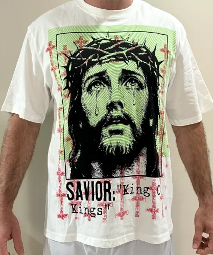 Camiseta Hellstar Hijo de Dios blanca