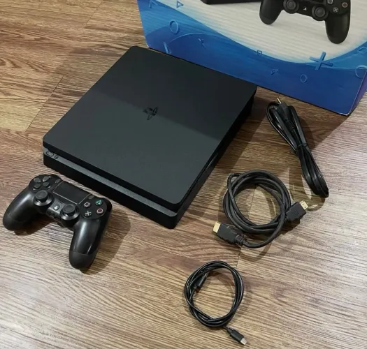 PS4 play4 impecável com 1000 GB