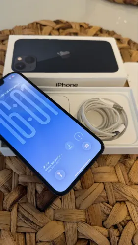 IPhone 13 126GB 100% original