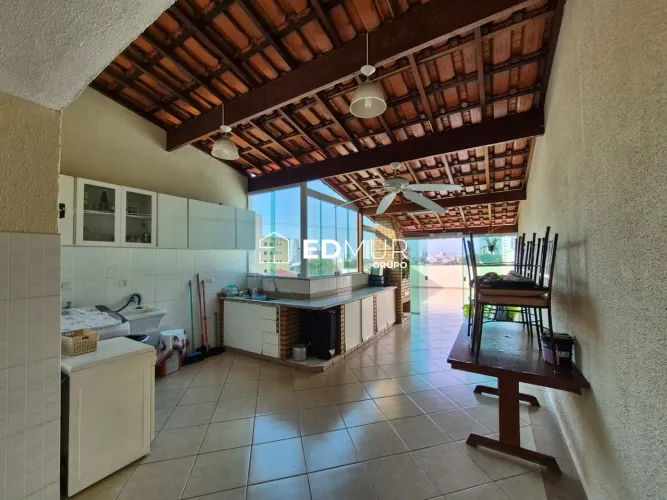 Cobertura de 140m² no bairro Vila Pires com 3 quartos (1 suite) e 2 vagas em Santo André,