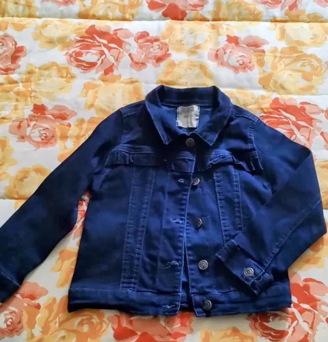 Jaqueta jeans com estresh 4 anos