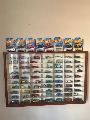 Coleção Completa Hotwheels/Mcqueen/ Miniaturas diversas em ótimo estado