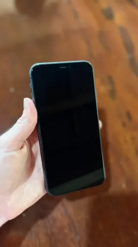 iPhone 11 Preto 128GB com saude da bateria em 71%