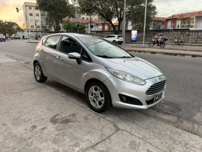 Ford Fiesta 1.5 16V Flex Mec. 5P 2014