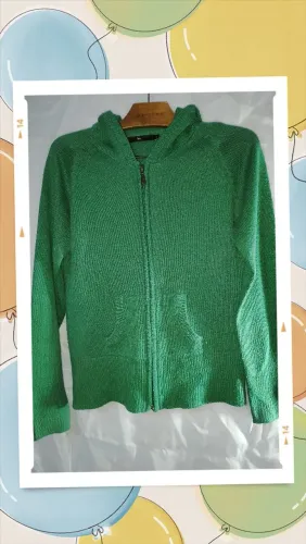Casaco com capuz verde da Pool tamanho G 