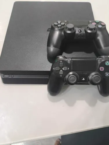 Playstation 4 + TB
