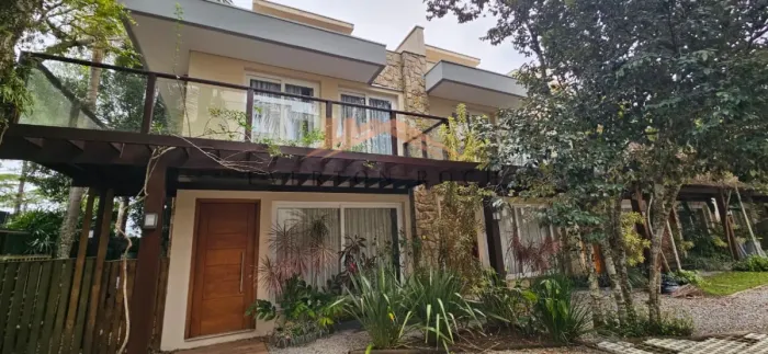 Casa com 4 quartos à venda em condomínio na Barra do Una