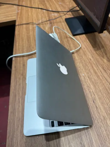 macbook air 11 2011