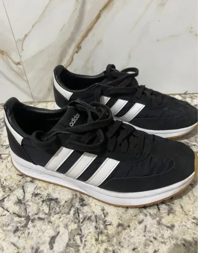 Tênis Adidas 41 