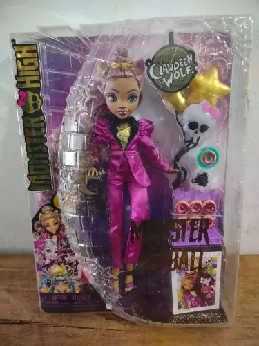 Boneca clawdeen Monster high