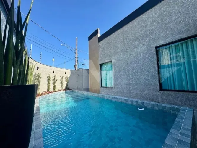 Casa de 4 suítes, piscina e espaço gourmet no Canto do Forte, Praia Grande