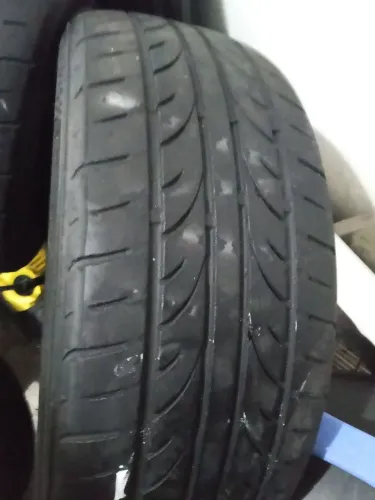 Vendo pneus usados