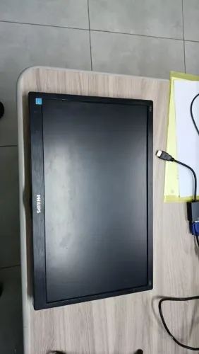 Monitor LCD Philips 18.5 Polegadas 