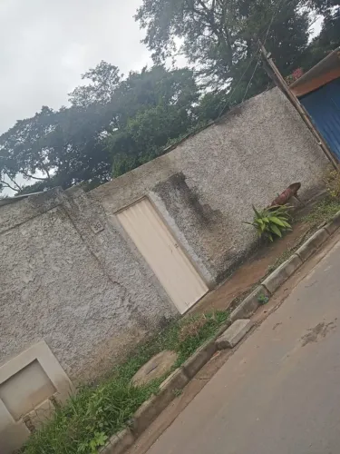 Vendo ou troco , casa em são Joaquim de bicas ,MG
