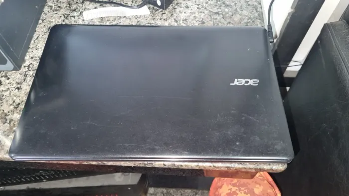 Notebook acer aspire E1-572