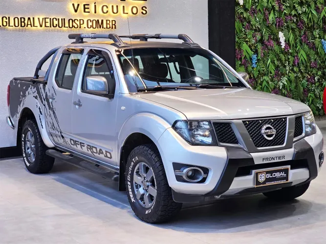 Nissan Frontier SV At.cd 4X4 2.5 TB Diesel Mec. 2015