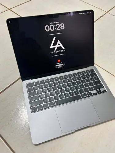 MacBook Air M2 2022 (13,6") - 16GB RAM / 256GB SSD