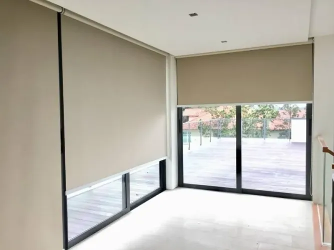 Persiana? Acionamento Manual Black-out em Rolo
