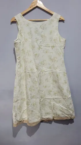Vestido confeccionado por costureira