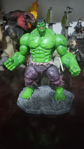 ACTION HILK VERDE MARVEL SELECT