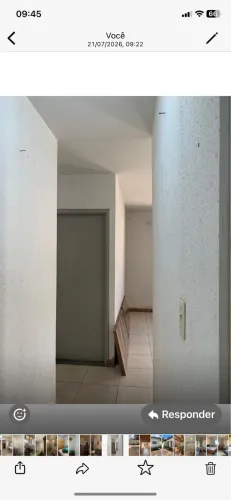Casas em terreno de esquina e laje.