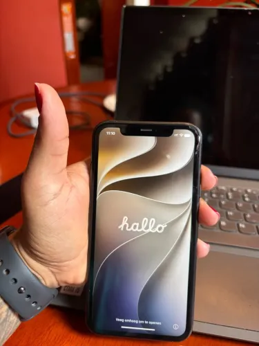 iPhone 11 Preto 64GB