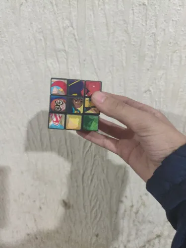 Cubo mágico das Super Hero Girls