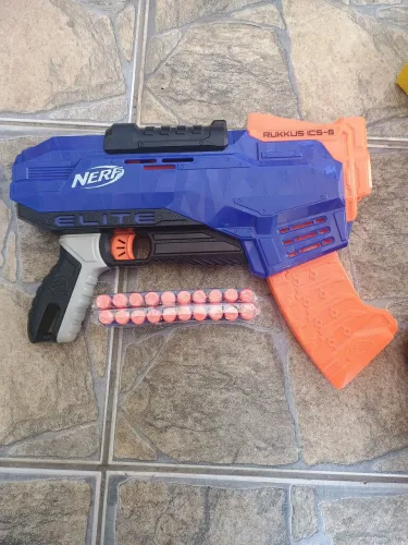 Nerf elite rukkus com dardos