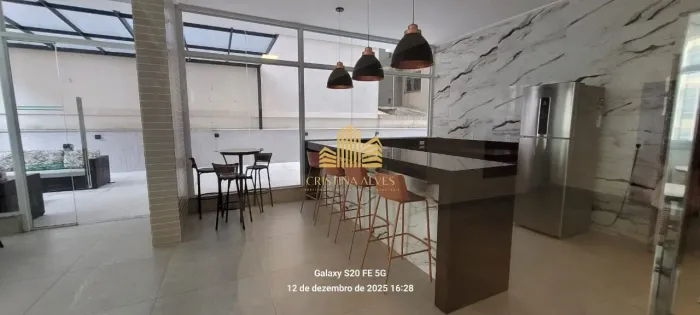 Apartamento de Luxo na Praia da Costa: 4 Quartos, 2 Suítes, 2 Banheiros, 2 Vagas de Garage