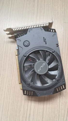 Placa De Vídeo Galax Geforce Gt 1030 2Gb Ddr4 64Bit 30Npg4hv00ab