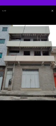 Prédio a venda com 3 andares, 700 M2 com 8 apartamentos e 1 loja