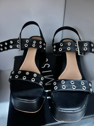 Sandália 37