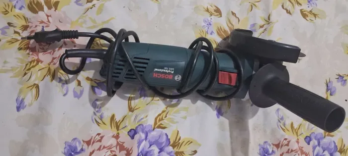 Esmerilhadeira bosch 700 whats de potência profissional