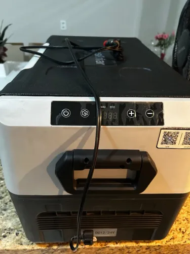 Geladeira Portátil 35L Resfriar Bluetooth Quadrivolt Controle Digital