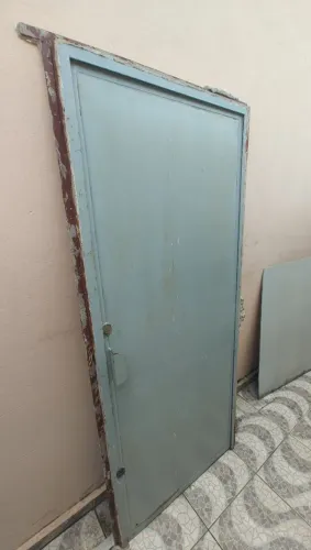 Porta de aço para portão