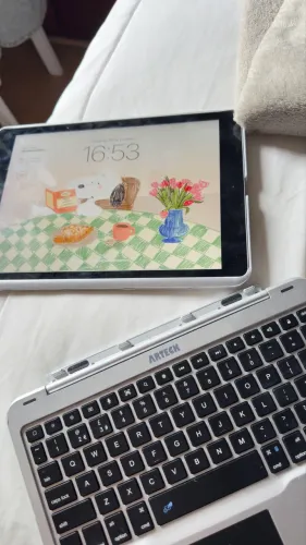 iPad 8ª Geração + Apple Pencil + Capinha Teclado