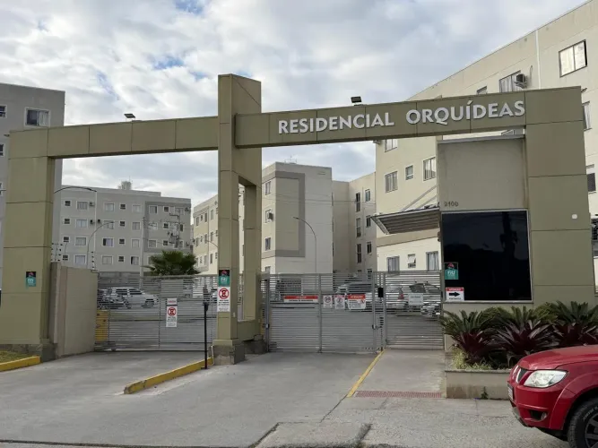 Apto 2 dormitórios, 1 bwc com box, sala, cozinha e área de serviço, sem elevador e com 1 v