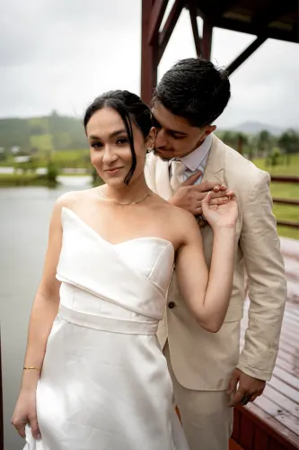 Vestido de noiva minimalista