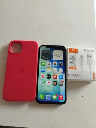 Vendo lindo iPhone 12 super novo 