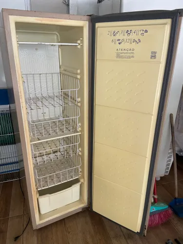 Vendo freezer vertical
