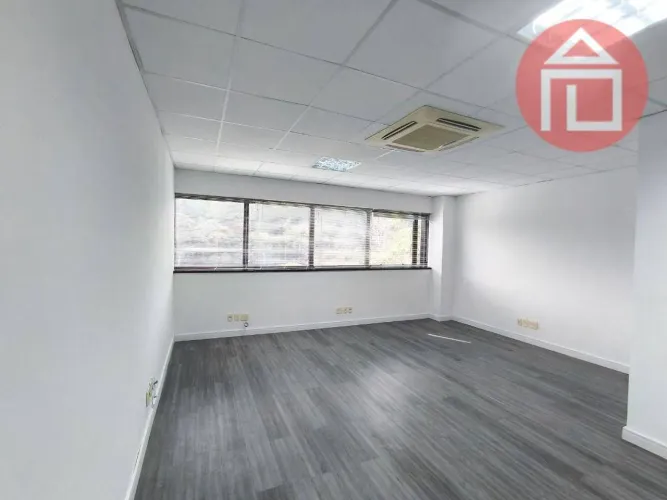 Sala para alugar, 45 m² por R$ 3.600,00/mês - Lagos de Santa Helena - Bragança Paulista/SP