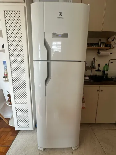 Geladeira/Refrigerador Electrolux Frost Free