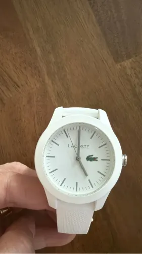 Relógio feminino de marca Lacoste