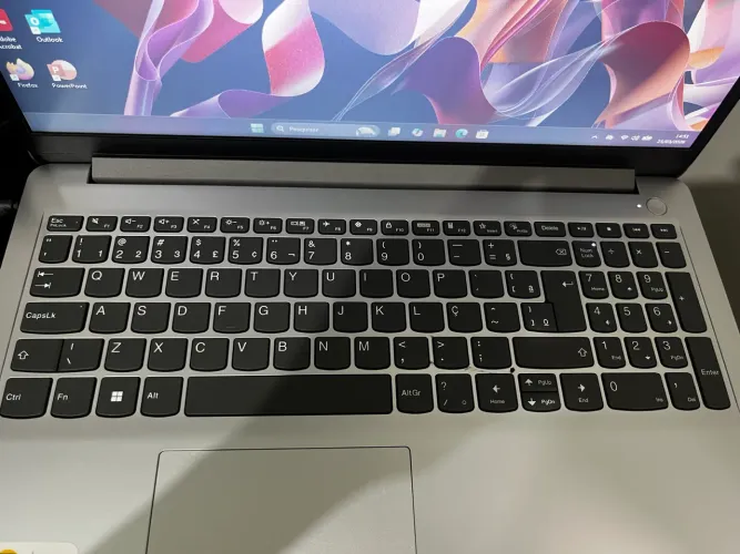 Notbook LENOVO ideapad core i3