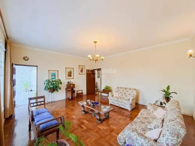 Casa à venda 6 quartos no bairro Cidade Nova