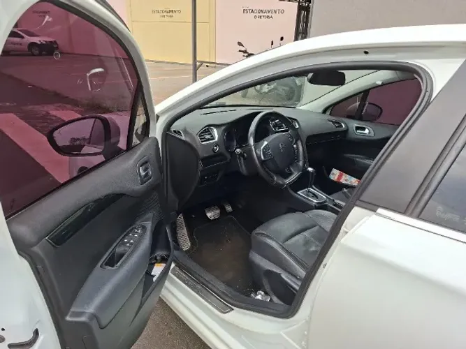 Citroen C4 Lounge Exclusive 1.6 Turbo 4P Aut. 2014