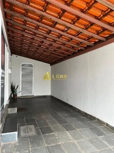 casa comercial para aluguel, 4 quartos, 2 suítes, NOSSA SENHORA APARECIDA - Uberlândia/MG