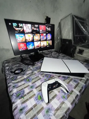 KIT GAMER PS5 SLIM 1TB DIGITAL + MONITOR GAMER DUEX 144Hz 0.5ms