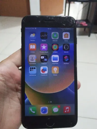 iPhone 8plus 64 Gb defeito de câmera traseira