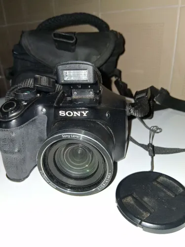 Câmera digital Sony modelo dsc-h100 6 volts completa com case de transporte 